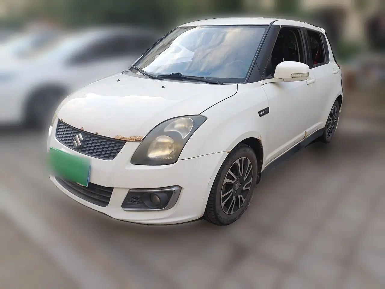 Suzuki Swift 2013 1.5L Manual Standard Edition — миниатюра 1