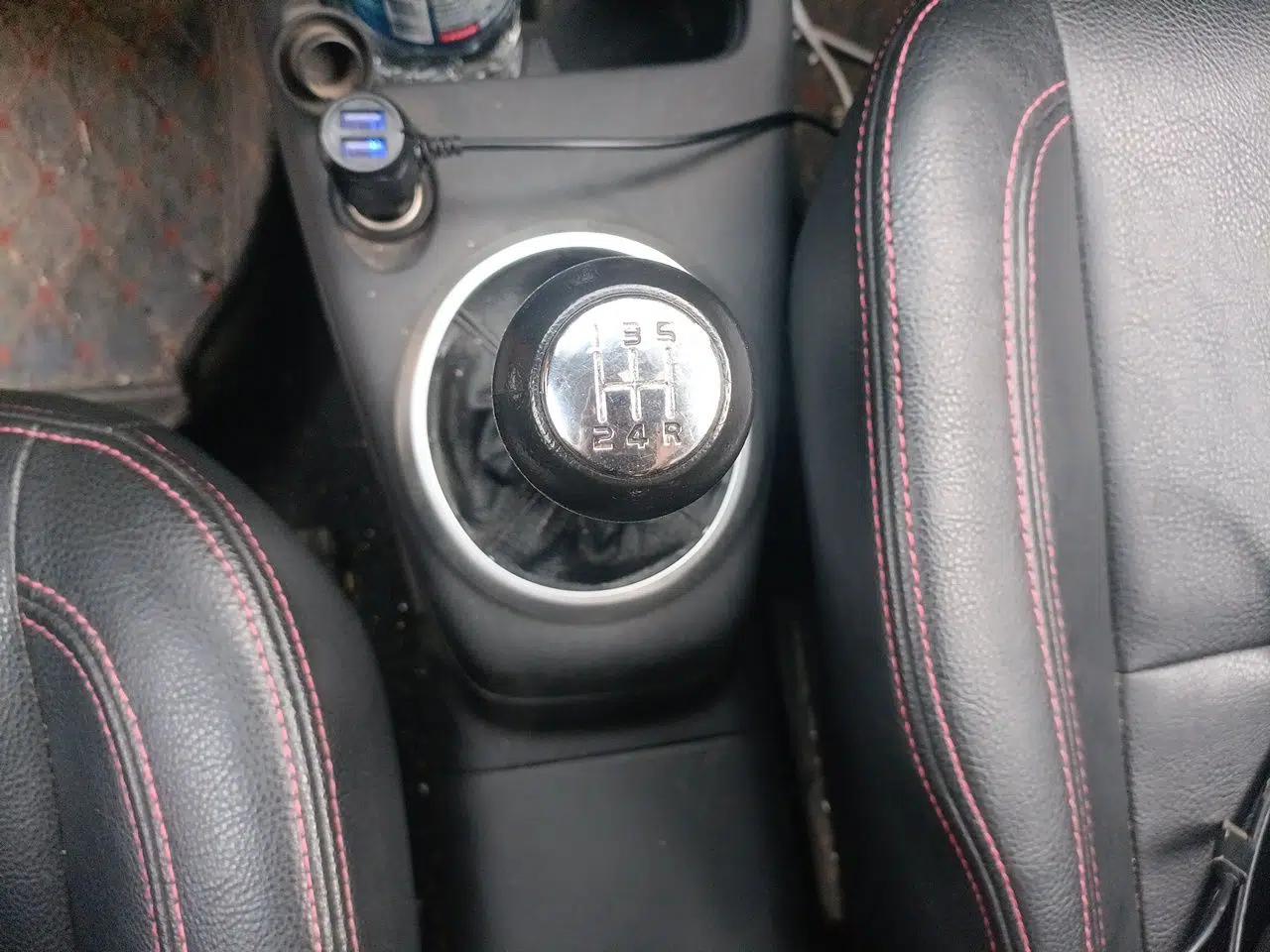 Suzuki Swift 2013 1.5L Manual Standard Edition — миниатюра 14