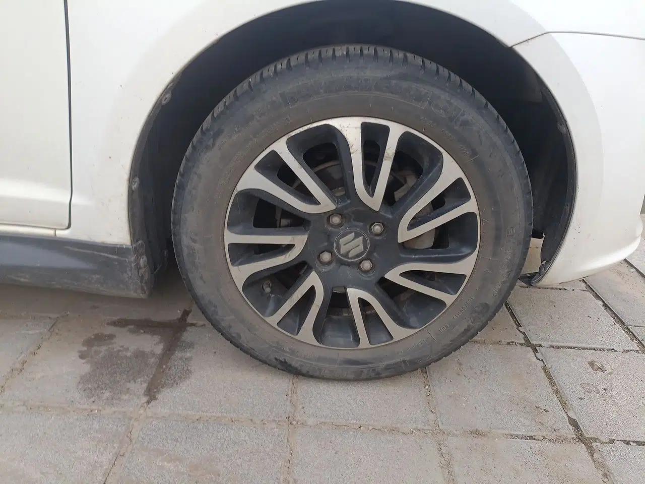 Suzuki Swift 2013 1.5L Manual Standard Edition — миниатюра 8