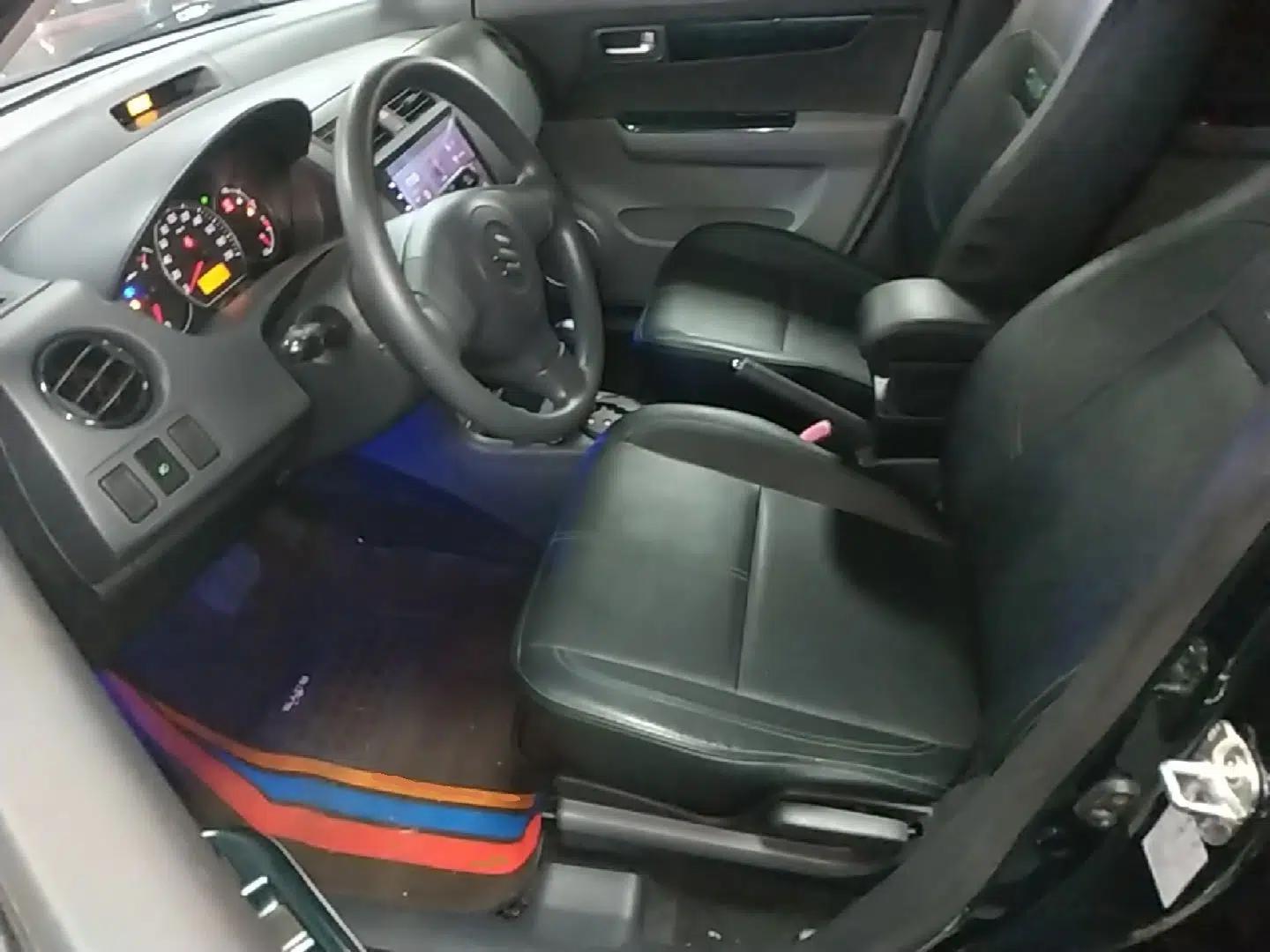 Suzuki Swift 2016 1.5L Automatic Fashionable Coolplay Edition — миниатюра 17