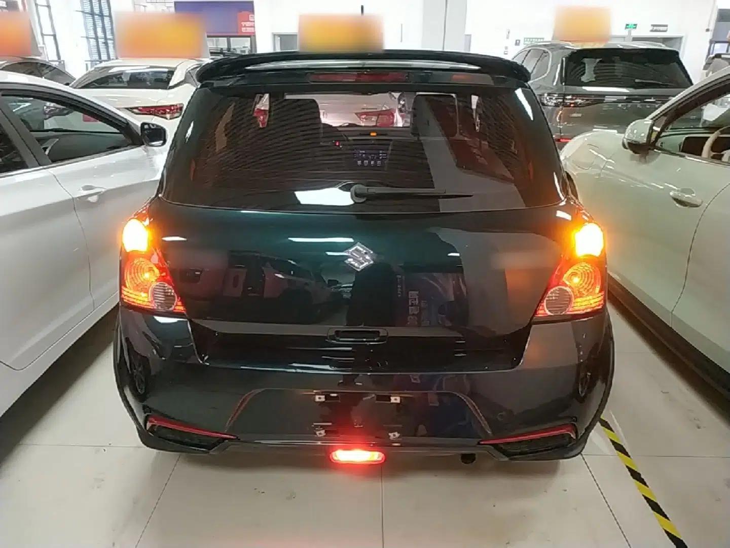 Suzuki Swift 2016 1.5L Automatic Fashionable Coolplay Edition — миниатюра 5
