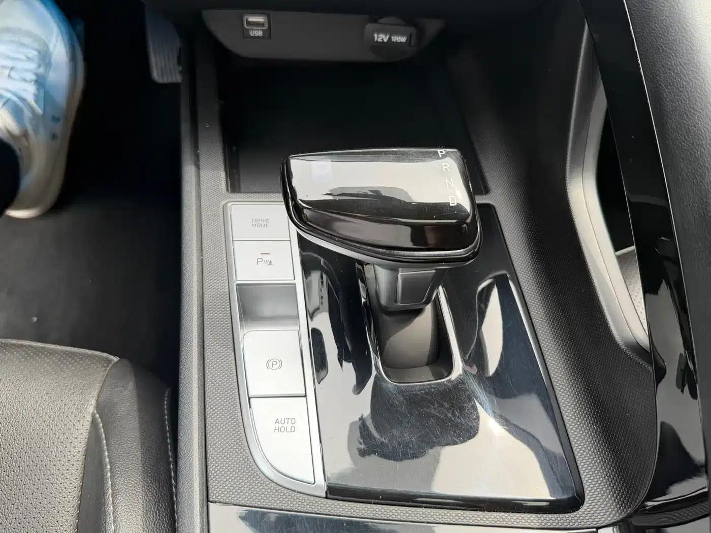 Hyundai Elantra 2022 1.5L CVT GLX Elite Edition — миниатюра 12