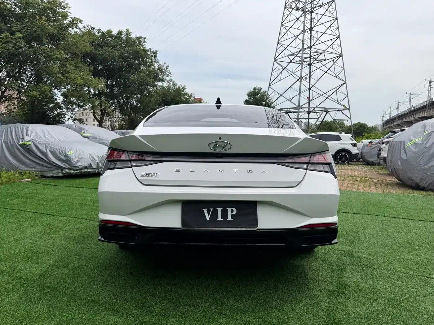 Hyundai Elantra 2022 1.5L CVT GLX Elite Edition — миниатюра 5
