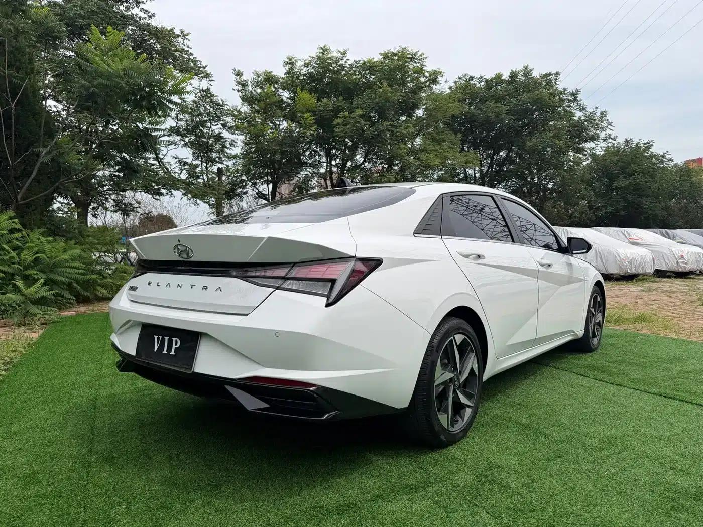 Hyundai Elantra 2022 1.5L CVT GLX Elite Edition — миниатюра 6
