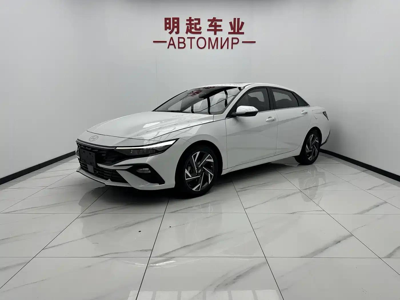 Hyundai Elantra 2023 1.5L CVT GLX Elite Edition — миниатюра 1