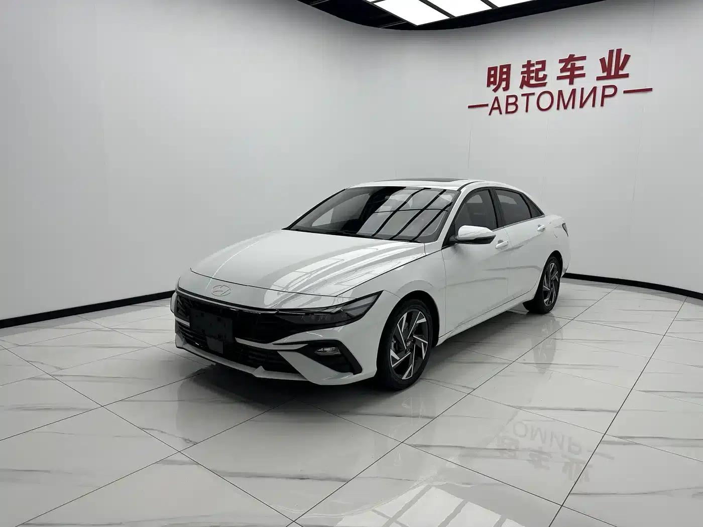 Hyundai Elantra 2023 1.5L CVT GLX Elite Edition — миниатюра 4