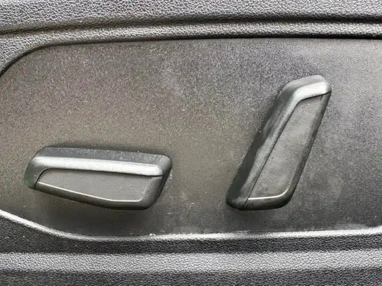 Hyundai Elantra 2022 1.5L CVT LUX Premium Edition — миниатюра 11