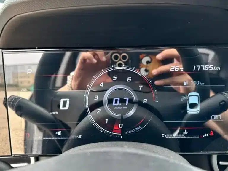 Hyundai Elantra 2022 1.5L CVT LUX Premium Edition — миниатюра 12