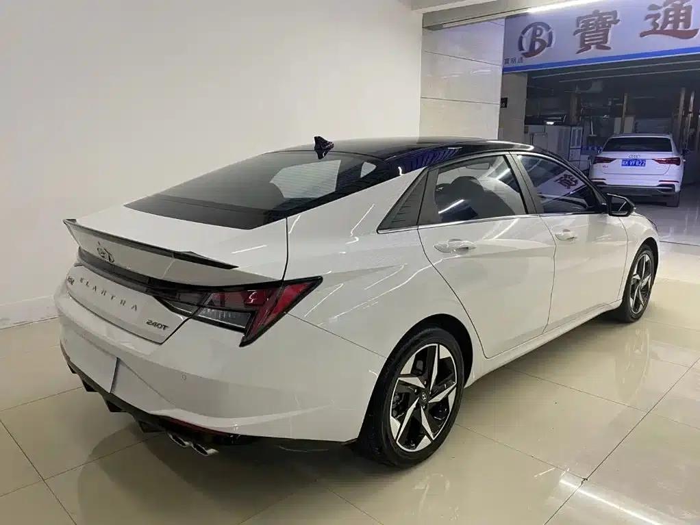 Hyundai Elantra 2022 240TGDi DCT LUX Premium Edition — миниатюра 6