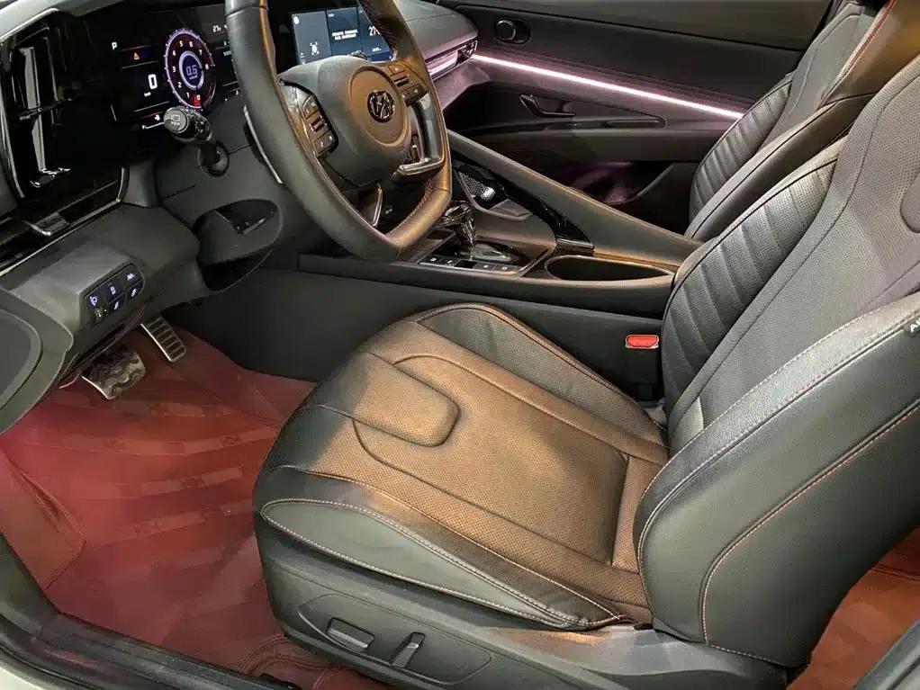 Hyundai Elantra 2022 240TGDi DCT LUX Premium Edition — миниатюра 7
