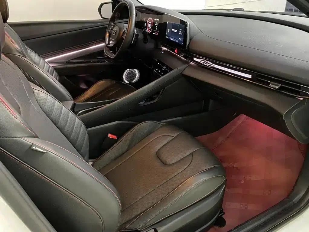 Hyundai Elantra 2022 240TGDi DCT LUX Premium Edition — миниатюра 9