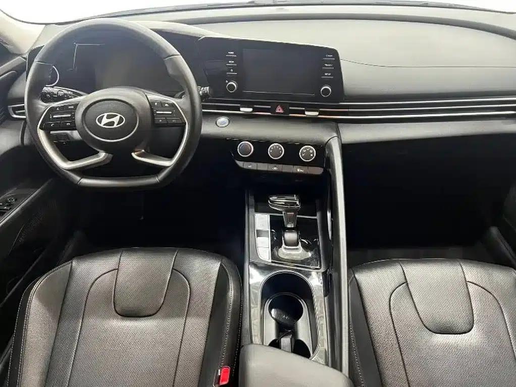 Hyundai Elantra 2023 1.5L CVT GLX Elite Edition — миниатюра 15