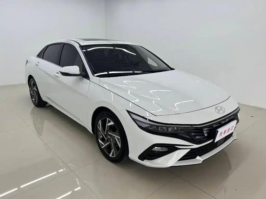 Hyundai Elantra 2023 1.5L CVT GLX Elite Edition — миниатюра 3