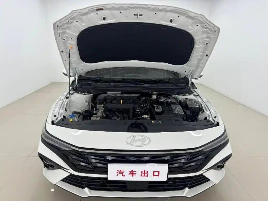 Hyundai Elantra 2023 1.5L CVT GLX Elite Edition — миниатюра 7