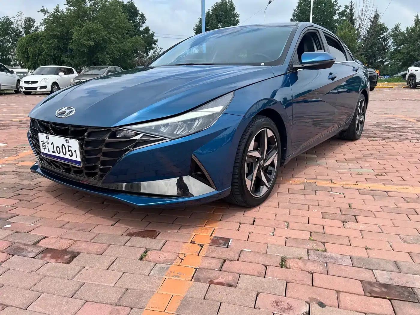 Hyundai Elantra 2022 1.5L CVT TOP Flagship Edition — миниатюра 1