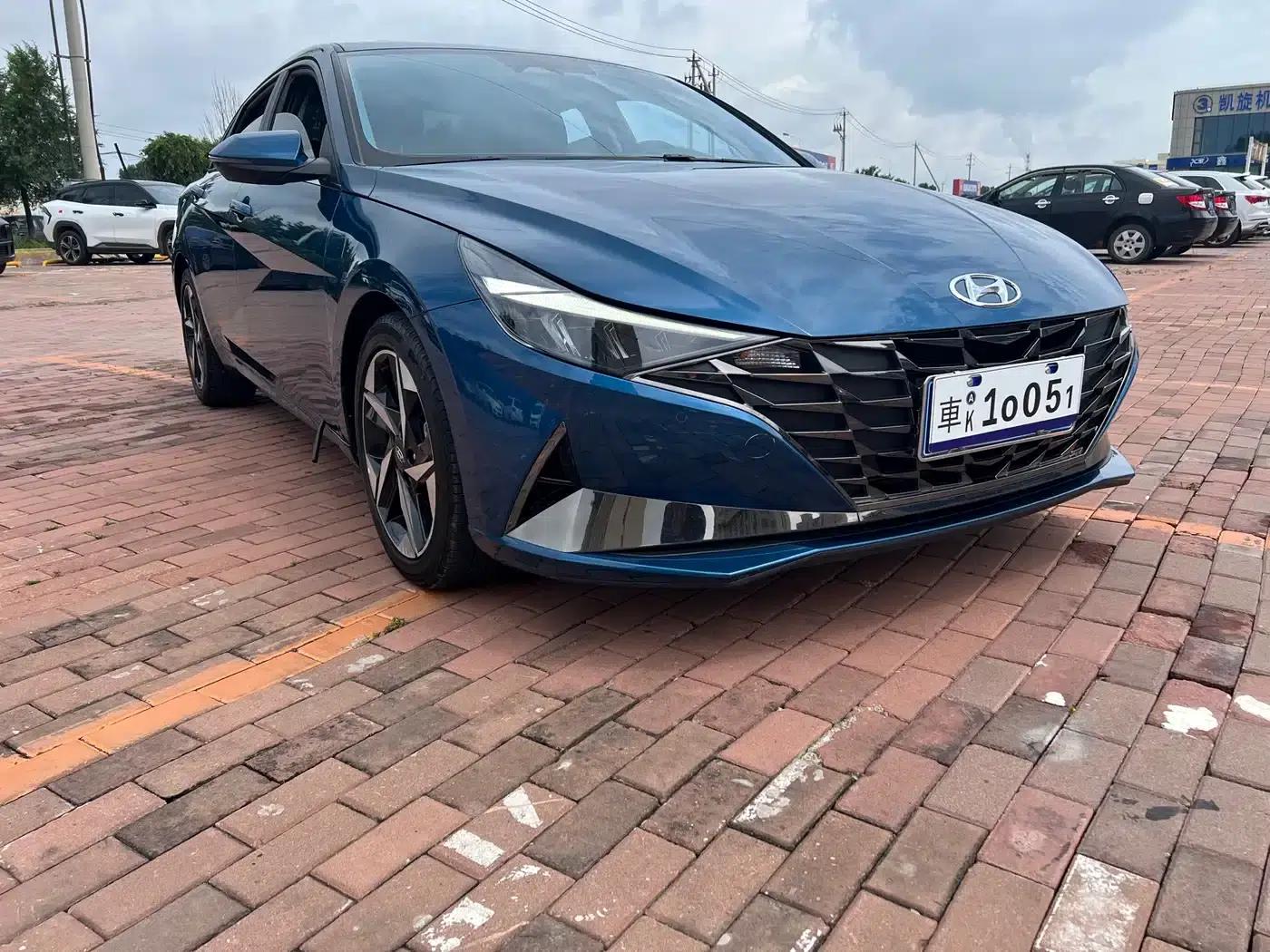 Hyundai Elantra 2022 1.5L CVT TOP Flagship Edition — миниатюра 3