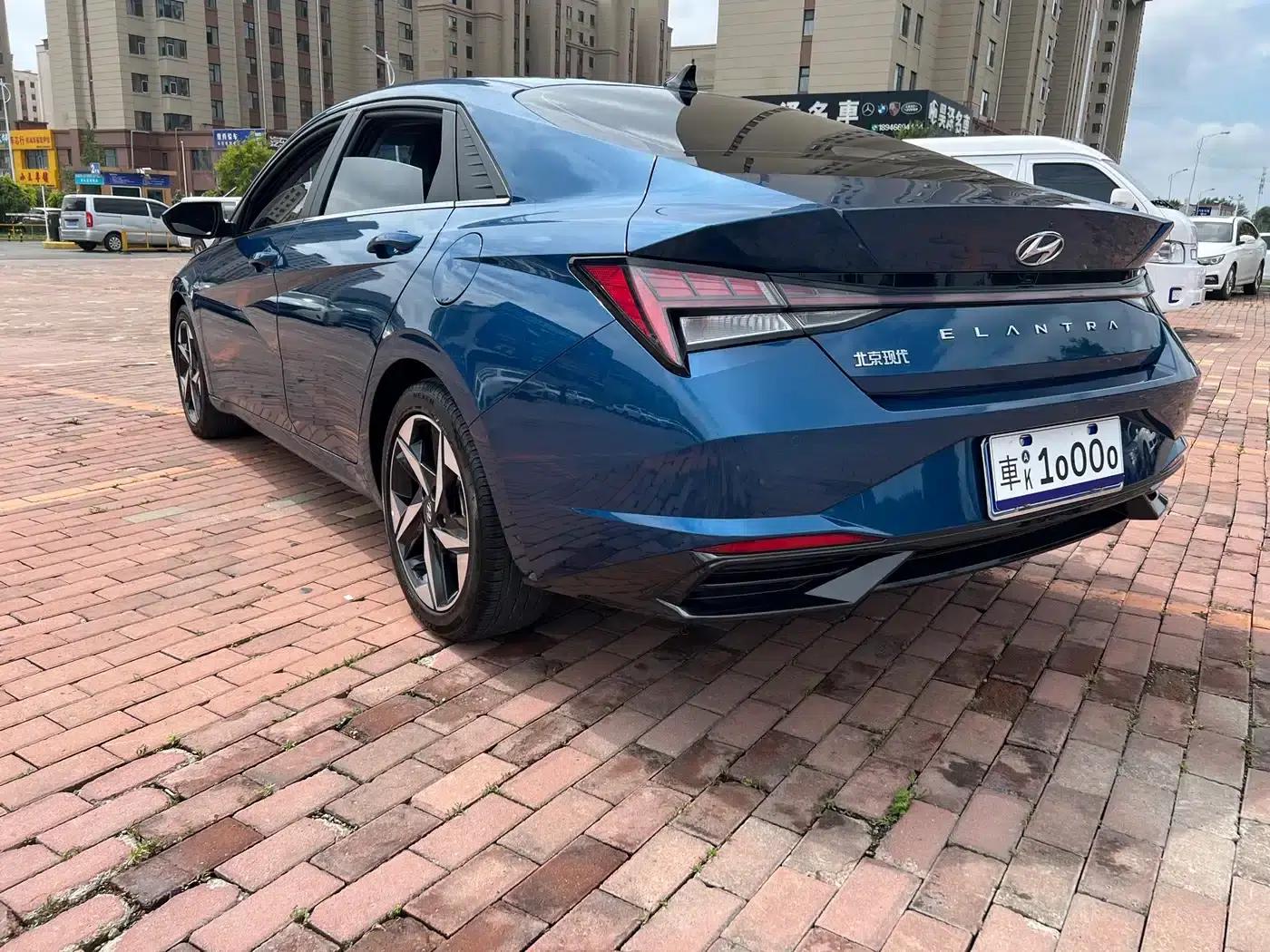 Hyundai Elantra 2022 1.5L CVT TOP Flagship Edition — миниатюра 4