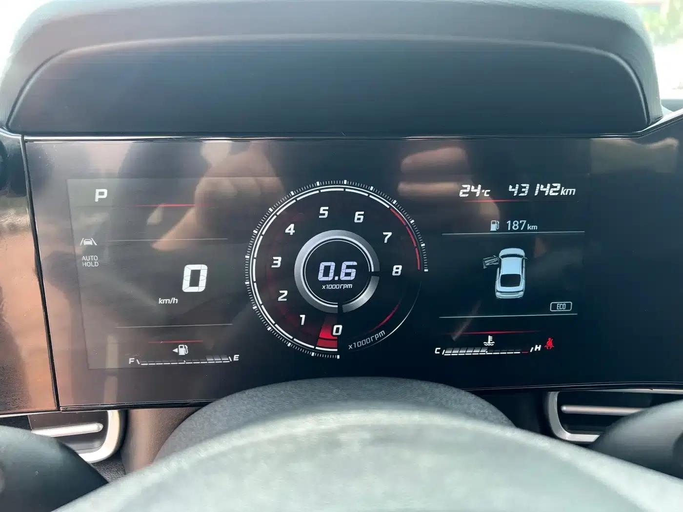 Hyundai Elantra 2022 1.5L CVT TOP Flagship Edition — миниатюра 8