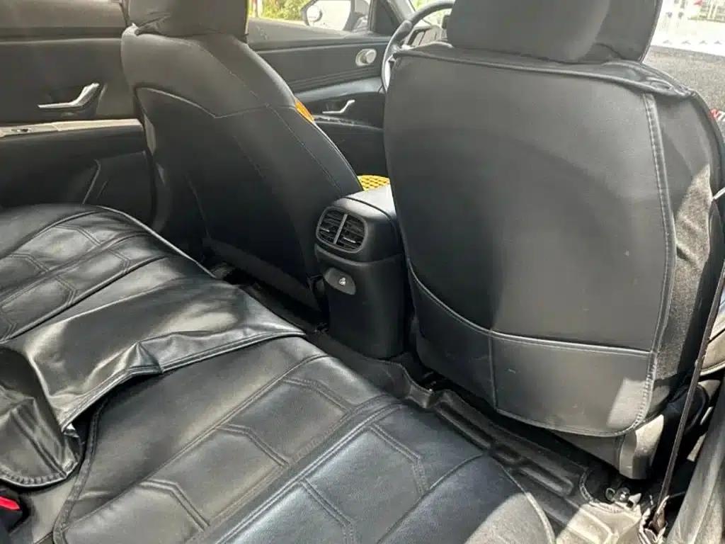 Hyundai Elantra 2022 1.5L CVT LUX Premium Edition — миниатюра 10