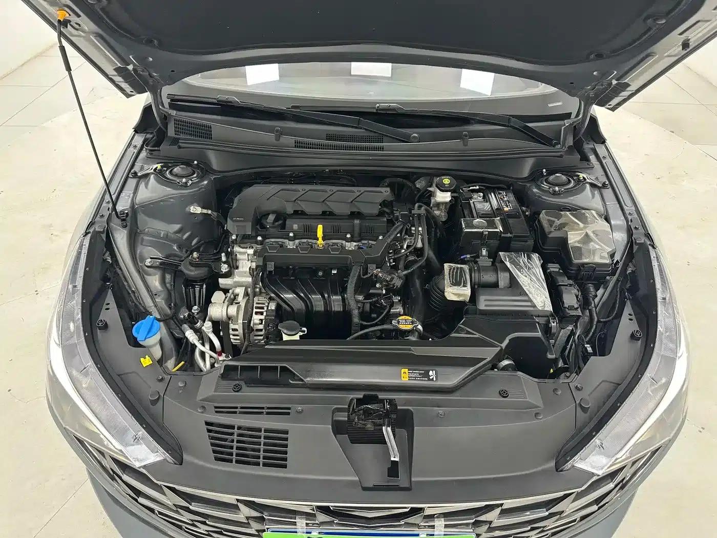 Hyundai Elantra 2022 1.5L CVT GLX Elite Edition — миниатюра 18