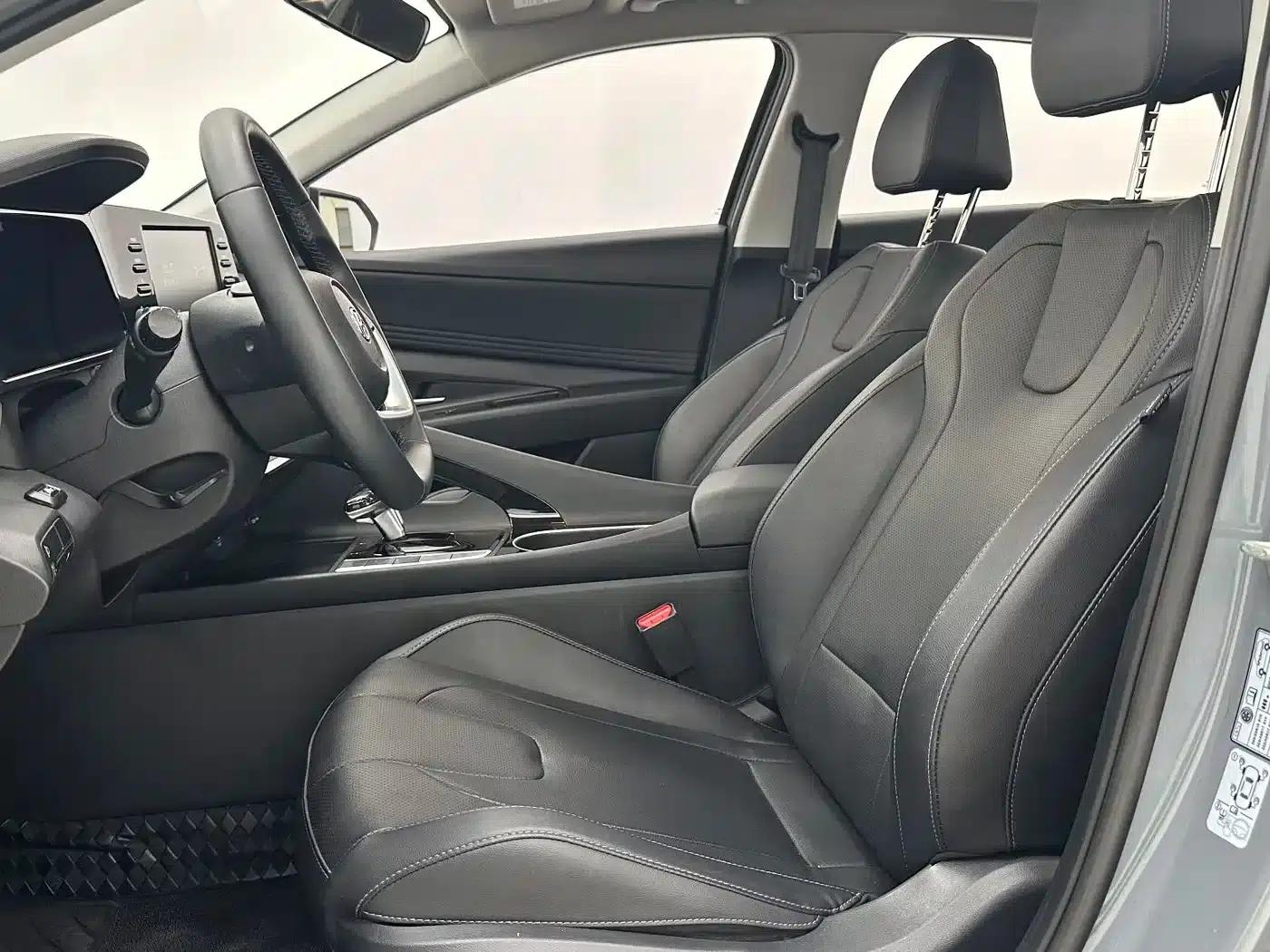 Hyundai Elantra 2022 1.5L CVT GLX Elite Edition — миниатюра 7