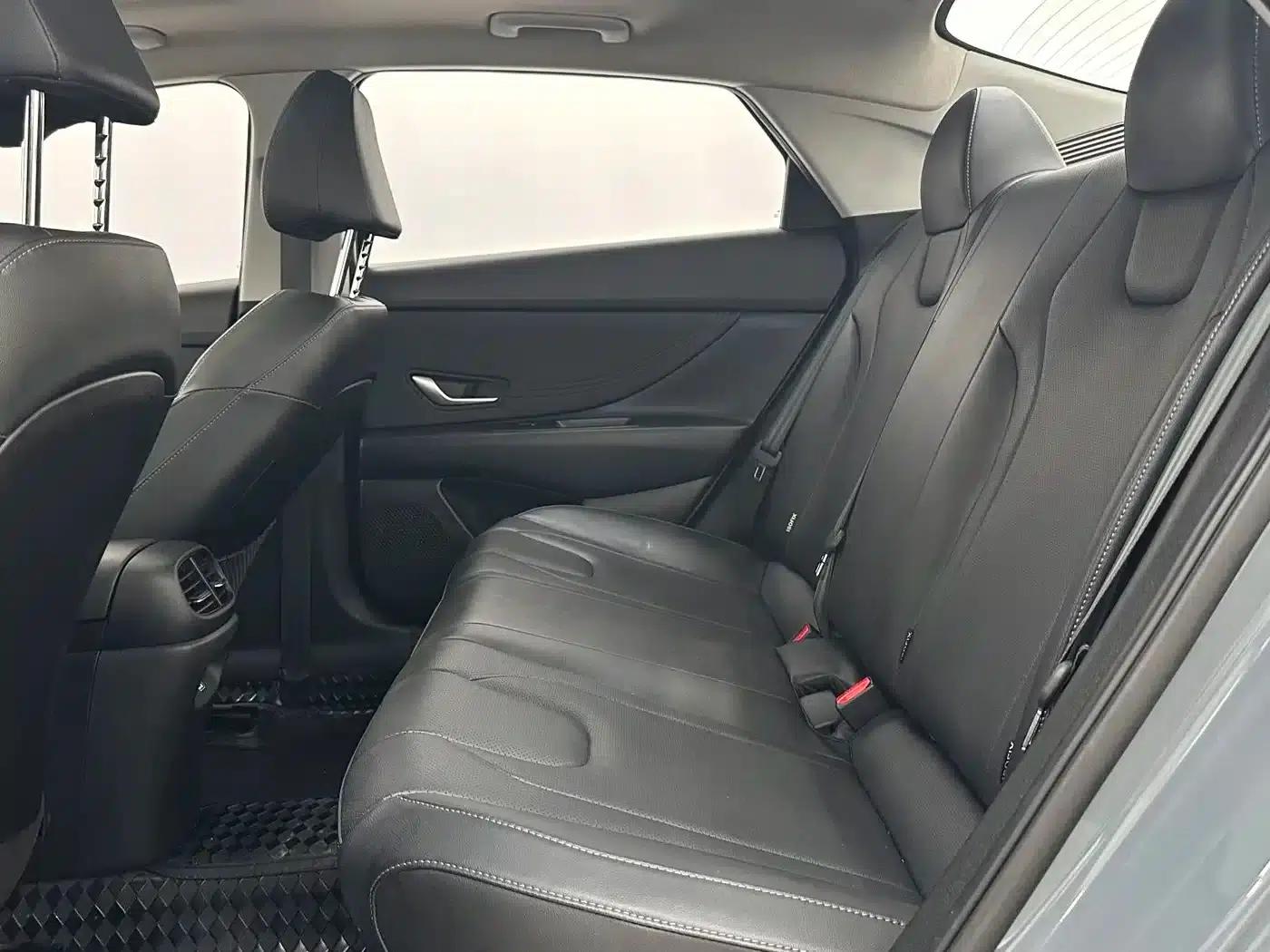 Hyundai Elantra 2022 1.5L CVT GLX Elite Edition — миниатюра 8