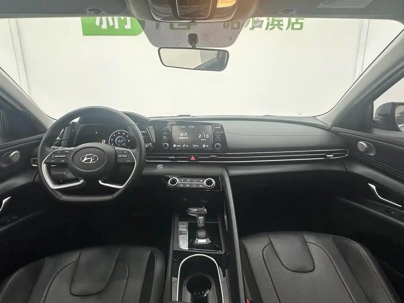 Hyundai Elantra 2022 1.5L CVT GLX Elite Edition — миниатюра 10