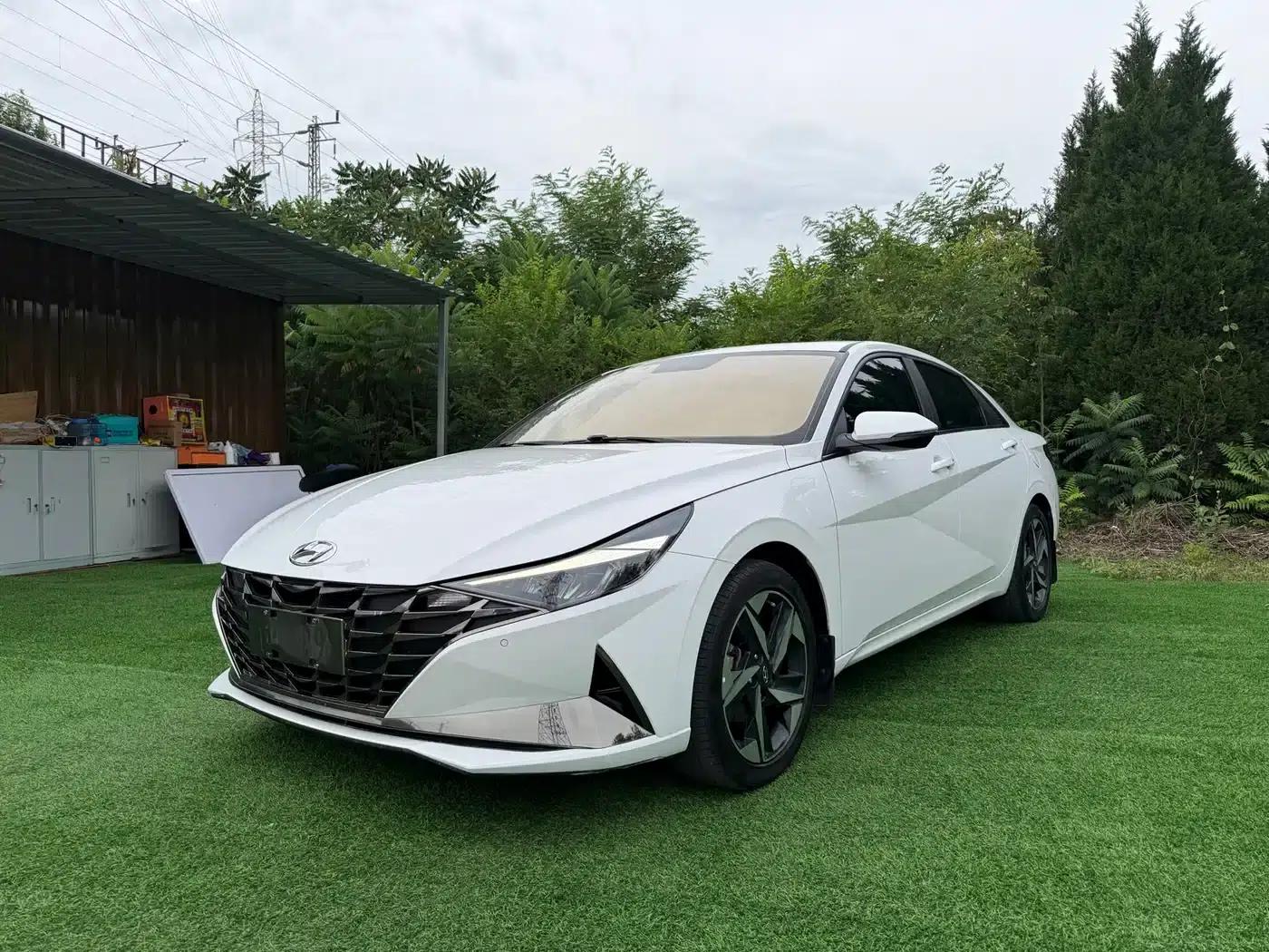 Hyundai Elantra 2022 1.5L CVT GLX Elite Edition — миниатюра 1