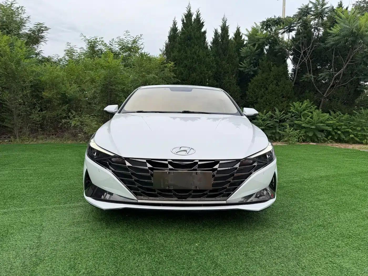 Hyundai Elantra 2022 1.5L CVT GLX Elite Edition — миниатюра 2