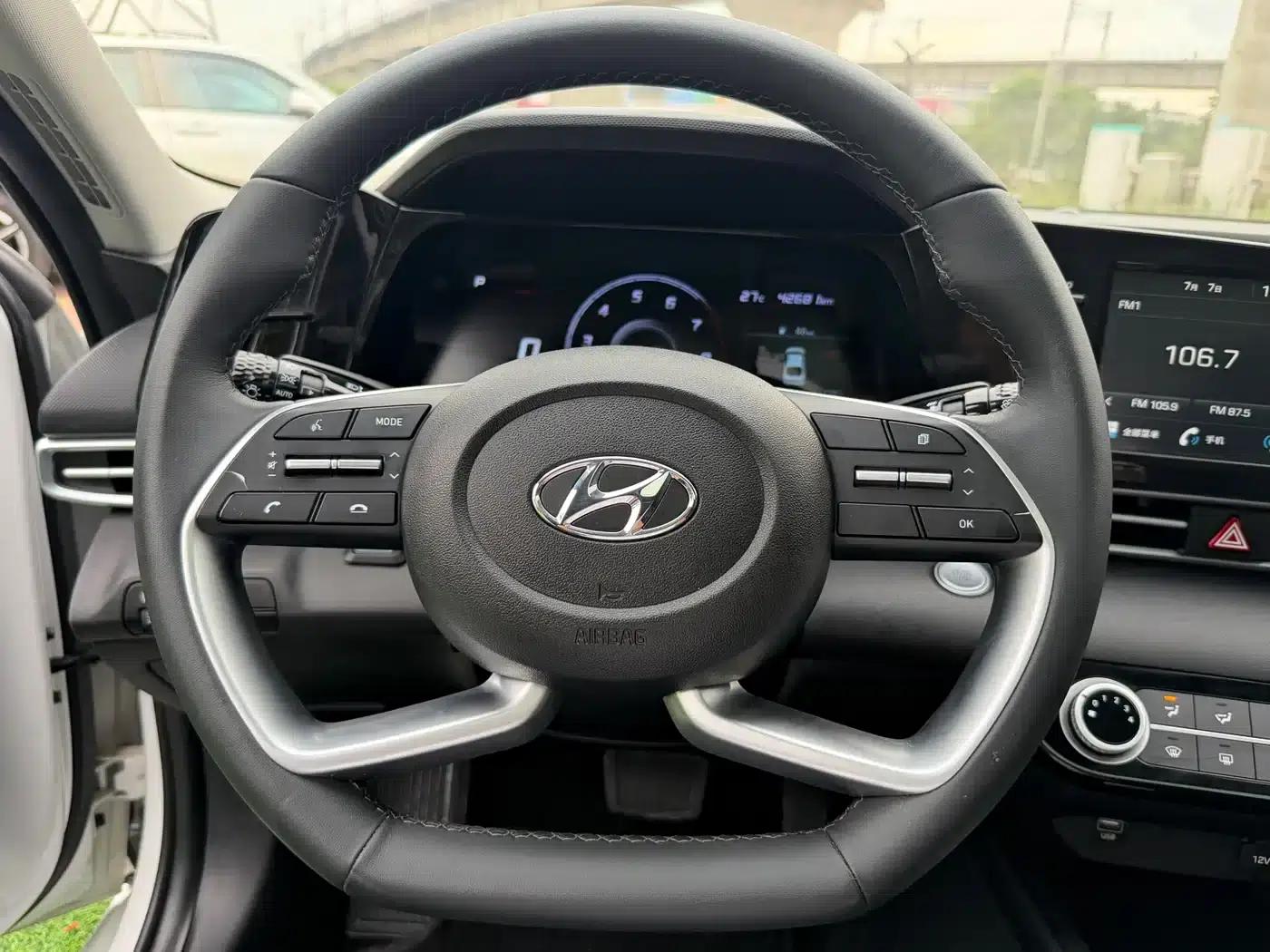 Hyundai Elantra 2022 1.5L CVT GLX Elite Edition — миниатюра 13
