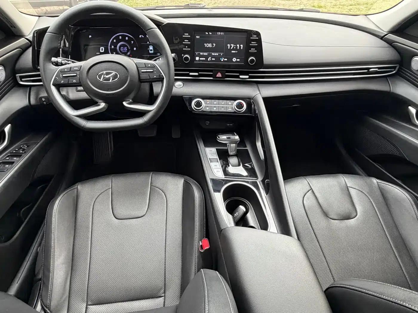 Hyundai Elantra 2022 1.5L CVT GLX Elite Edition — миниатюра 10
