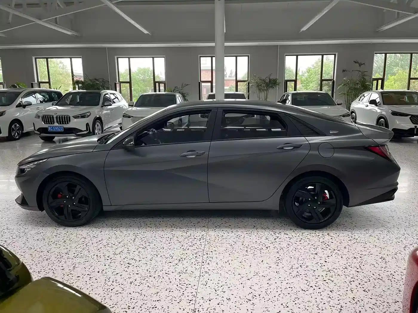 Hyundai Elantra 2022 1.5L CVT 20th Anniversary Edition — миниатюра 4