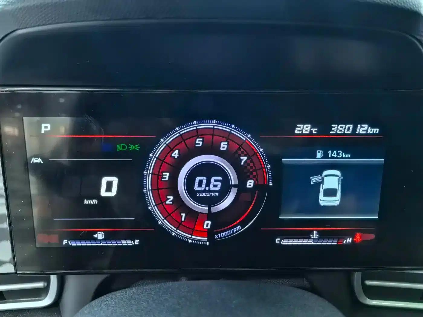 Hyundai Elantra 2022 1.5L CVT LUX Premium Edition — миниатюра 15