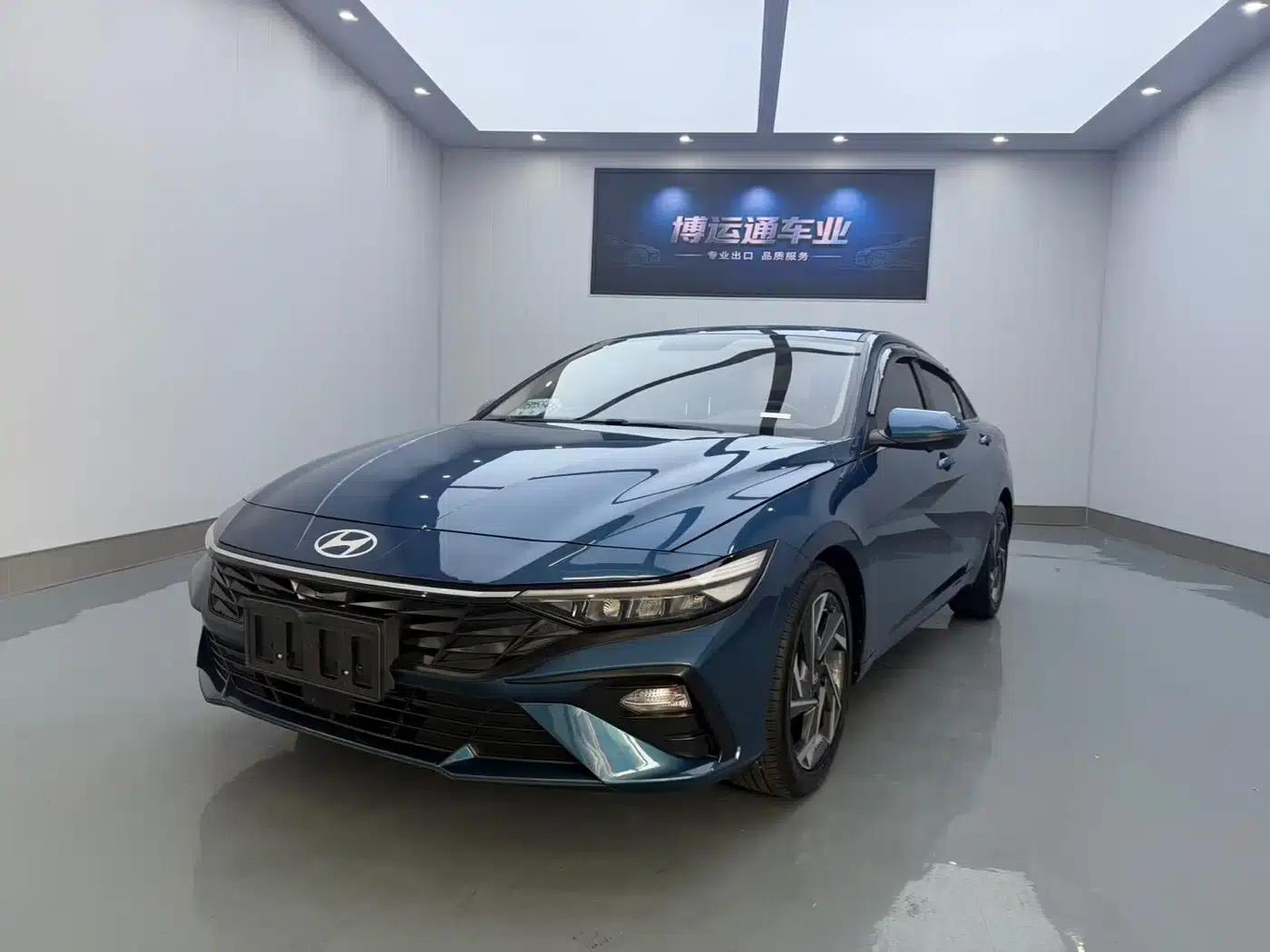 Hyundai Elantra 2023 1.5L CVT GLX Elite Edition — миниатюра 1