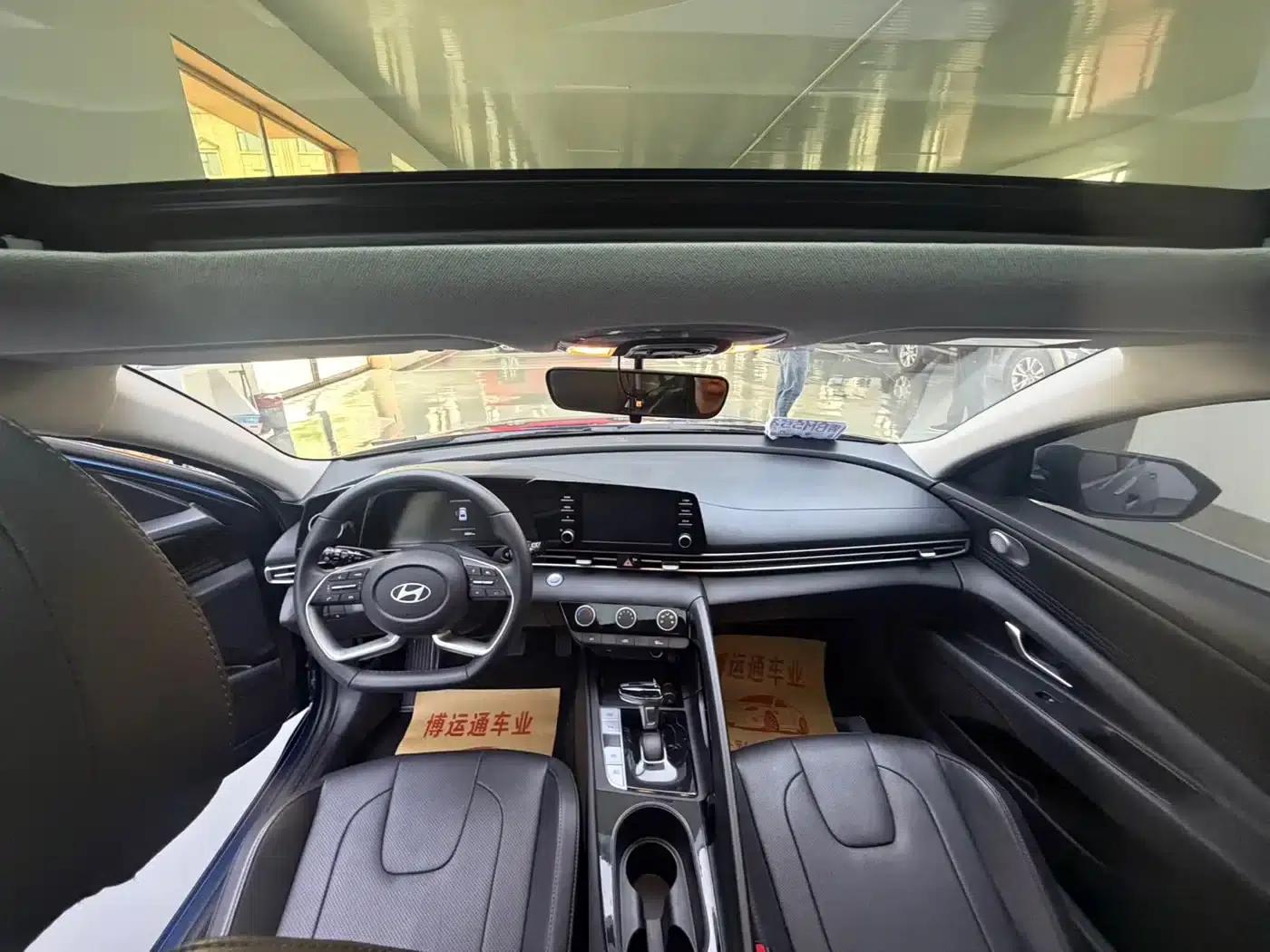 Hyundai Elantra 2023 1.5L CVT GLX Elite Edition — миниатюра 11