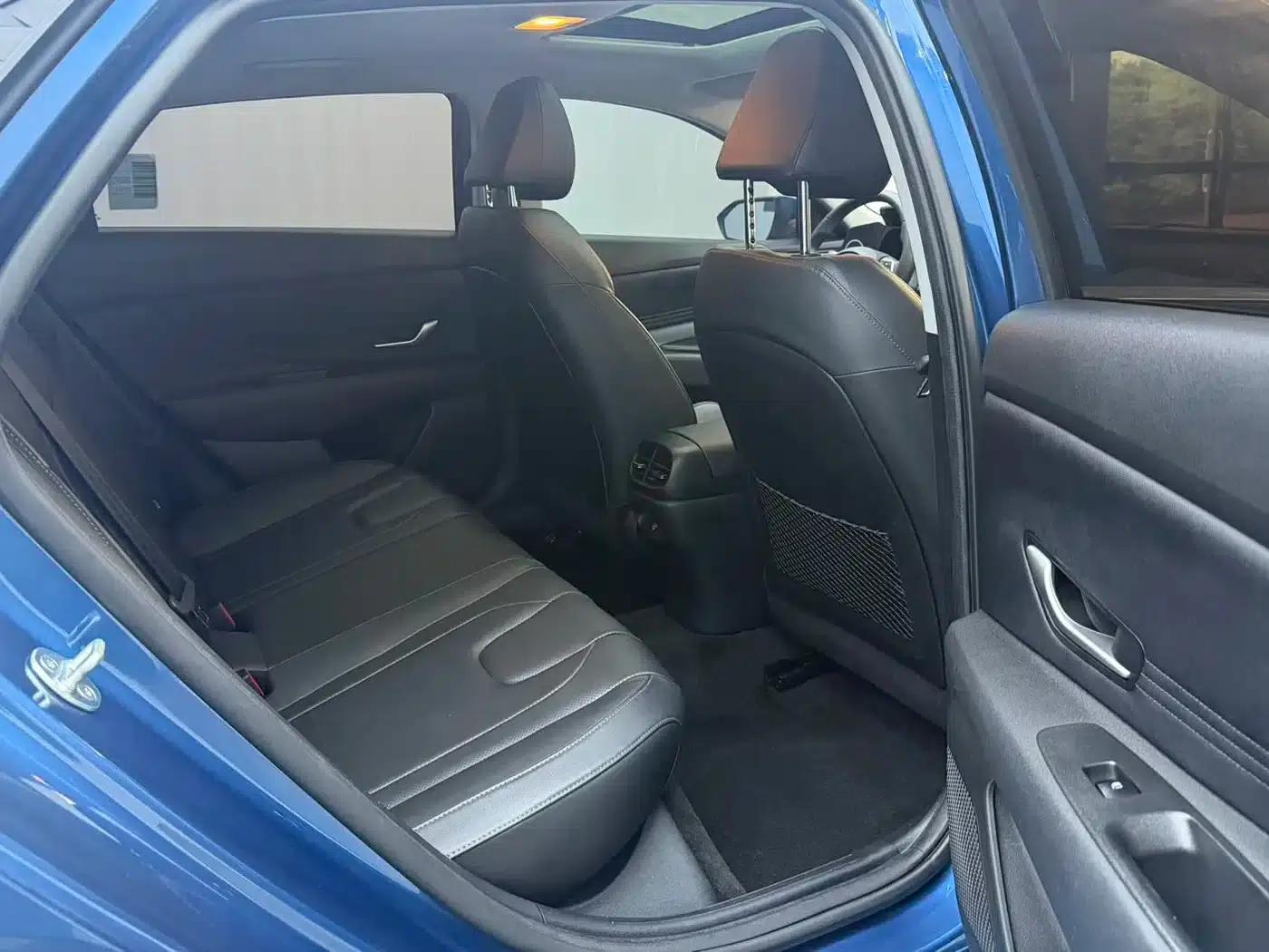 Hyundai Elantra 2023 1.5L CVT GLX Elite Edition — миниатюра 10