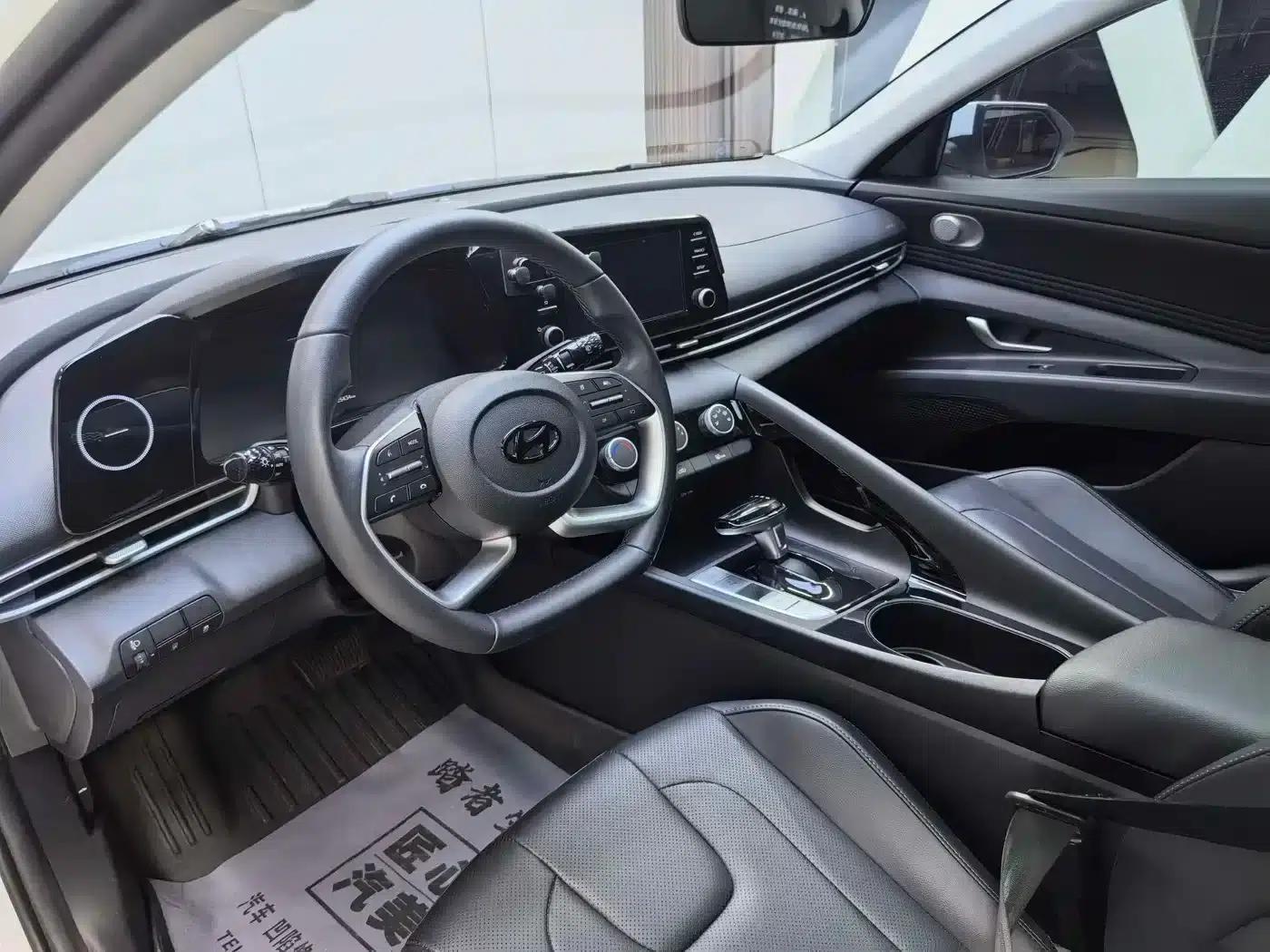 Hyundai Elantra 2023 1.5L CVT GLX Elite Edition — миниатюра 13