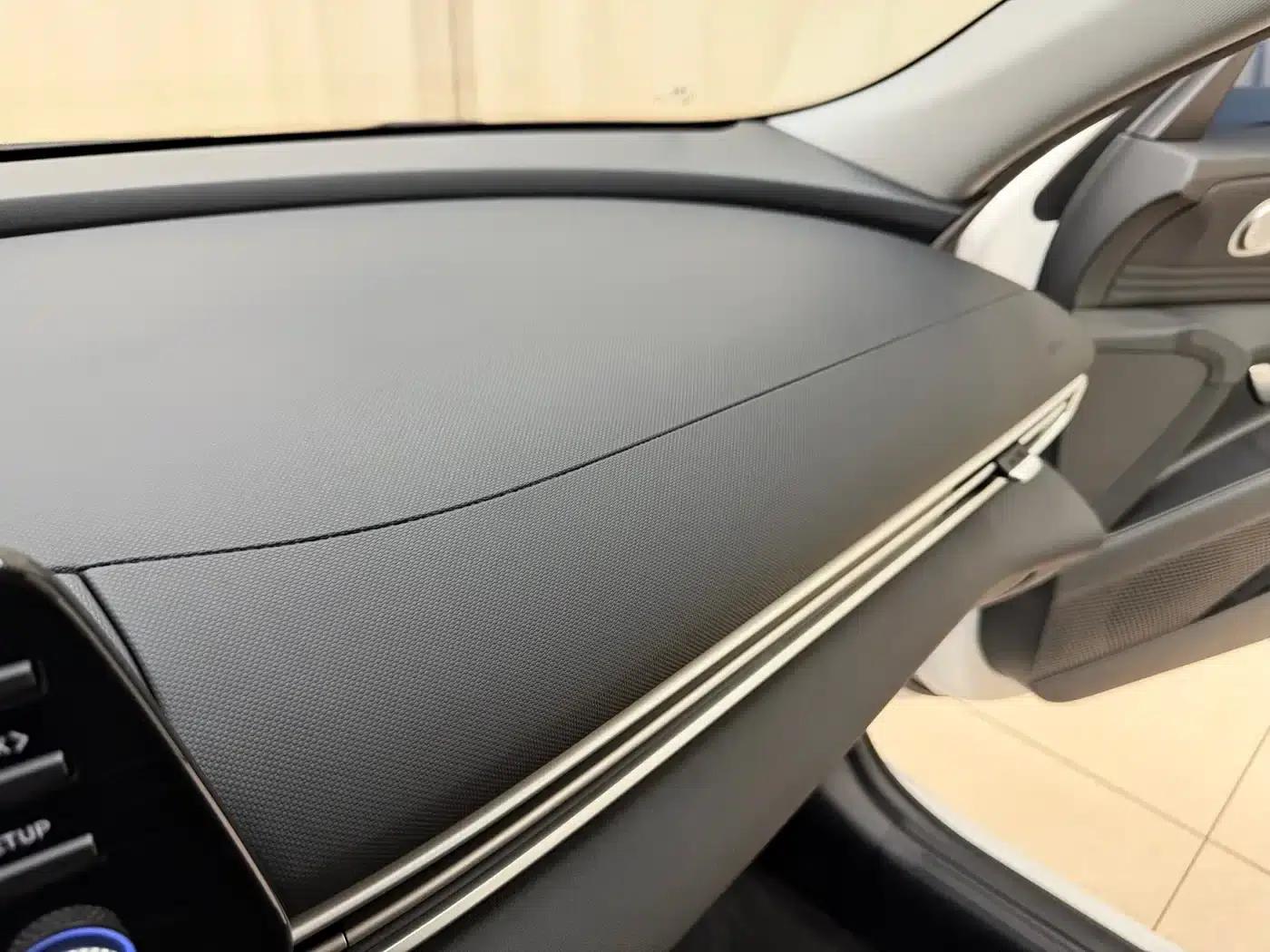 Hyundai Elantra 2023 1.5L CVT GLX Elite Edition — миниатюра 14