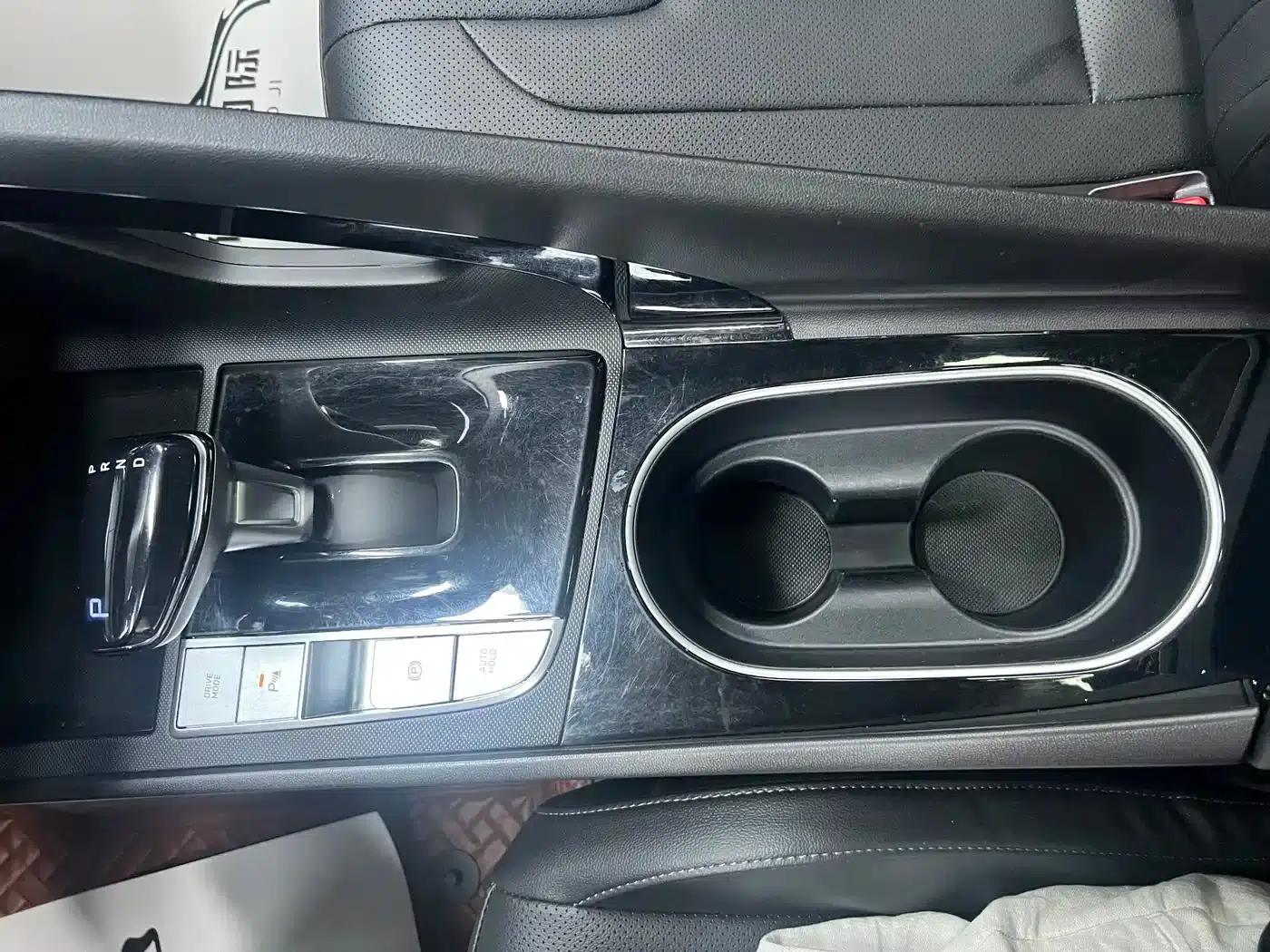 Hyundai Elantra 2022 1.5L CVT GLX Elite Edition — миниатюра 15