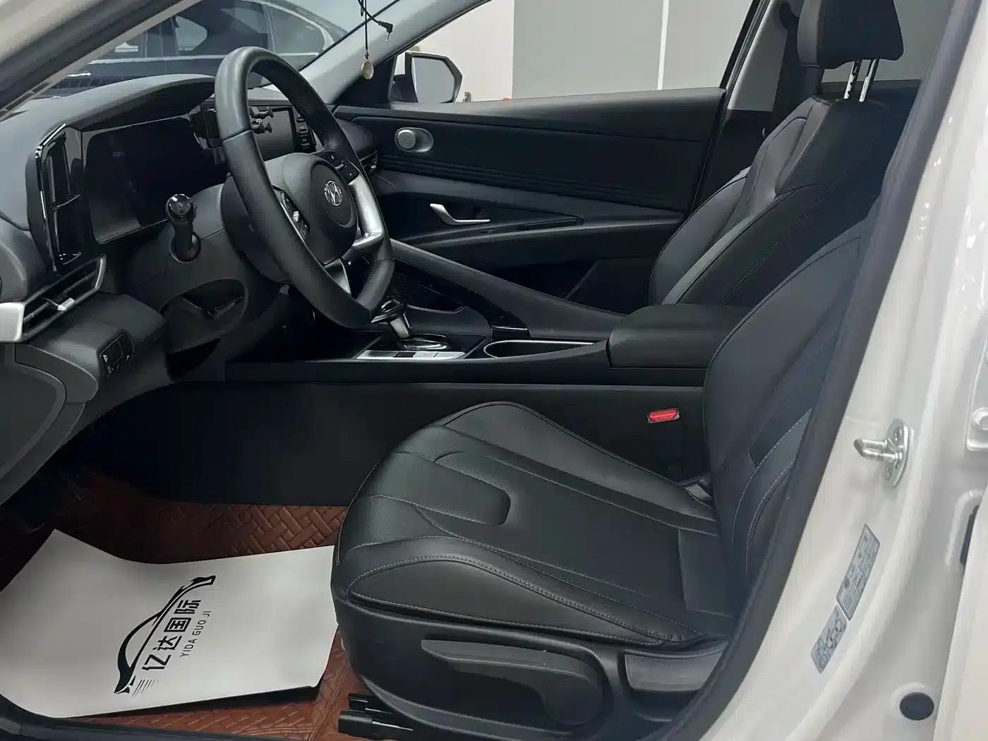 Hyundai Elantra 2022 1.5L CVT GLX Elite Edition — миниатюра 8