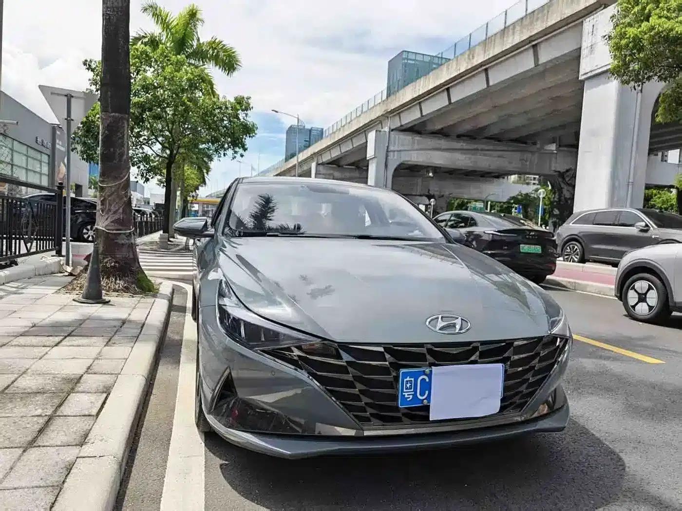 Hyundai Elantra 2021 1.5L CVT GLX Elite Edition — миниатюра 1