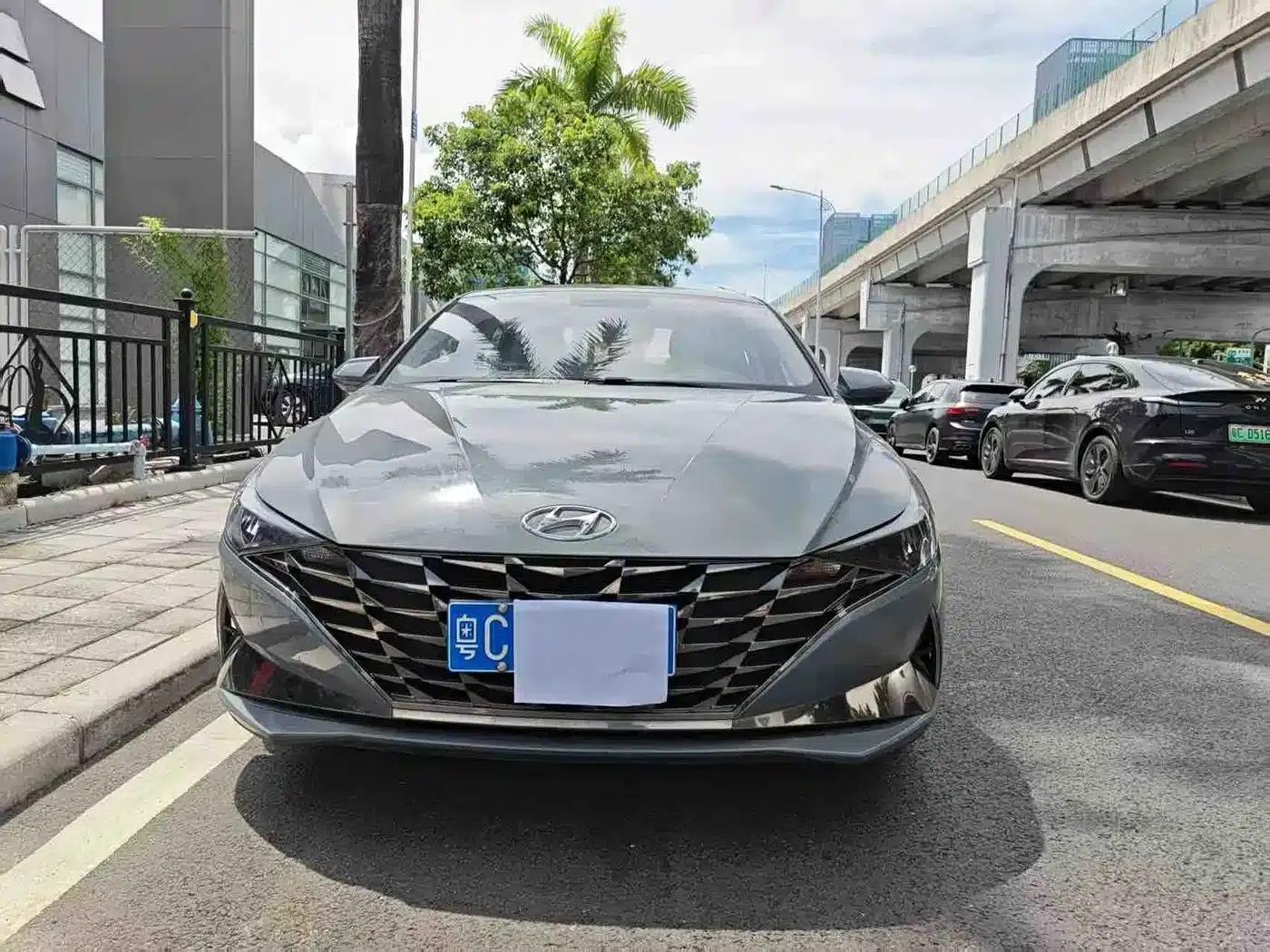 Hyundai Elantra 2021 1.5L CVT GLX Elite Edition — миниатюра 3