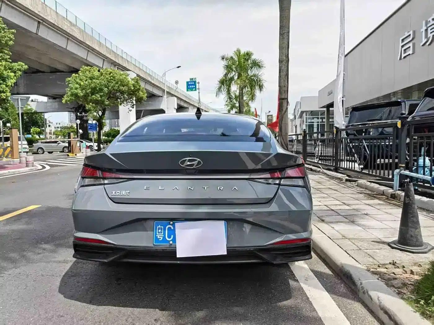 Hyundai Elantra 2021 1.5L CVT GLX Elite Edition — миниатюра 4