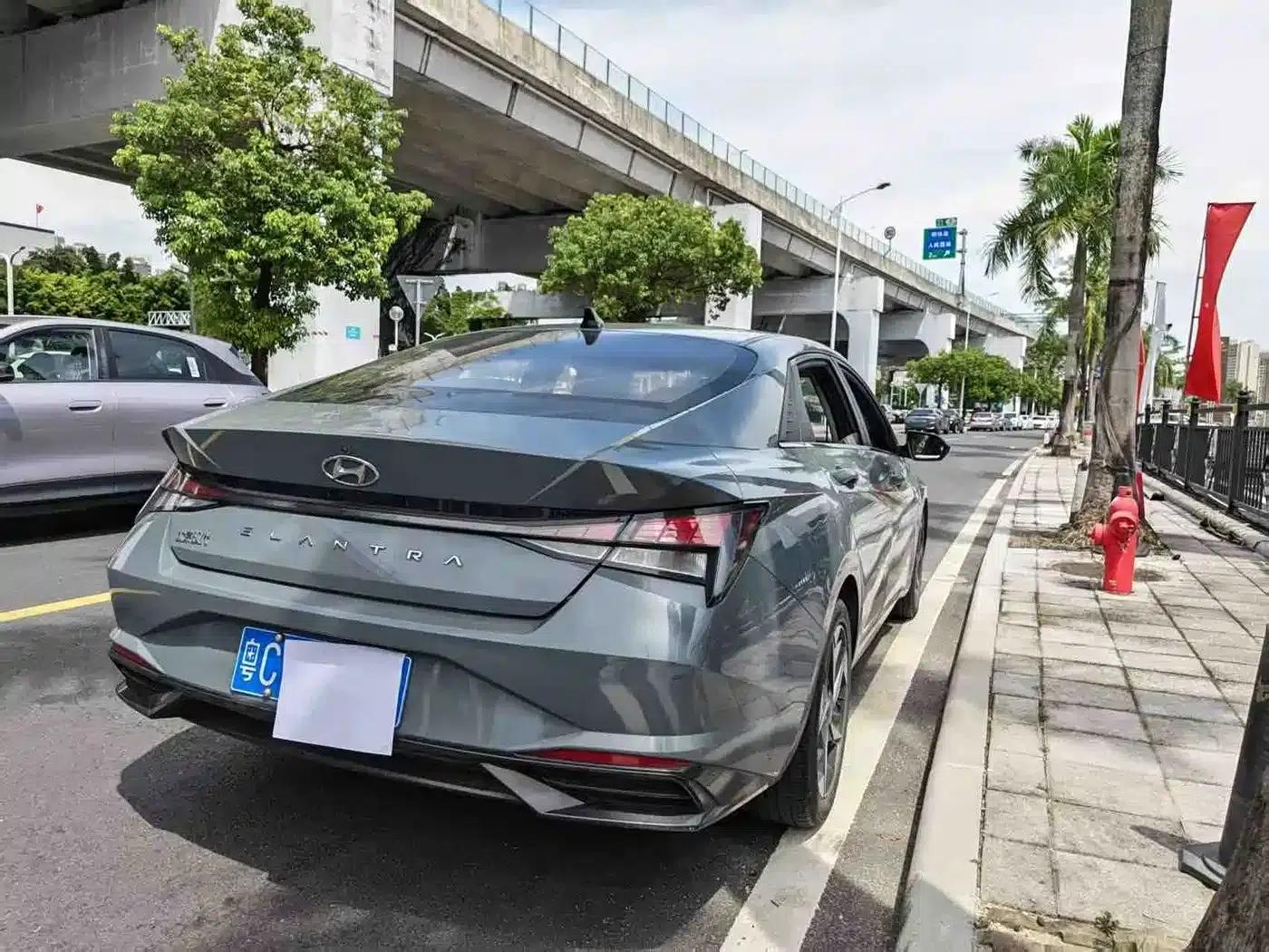 Hyundai Elantra 2021 1.5L CVT GLX Elite Edition — миниатюра 5