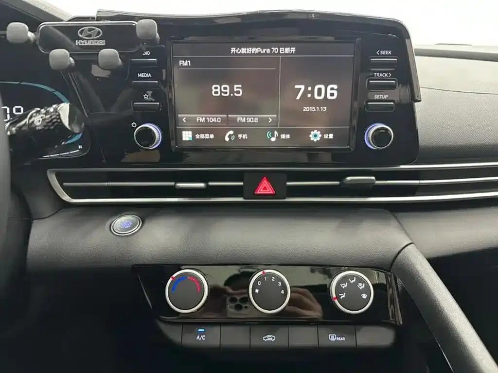 Hyundai Elantra 2023 1.5L CVT GLX Elite Edition — миниатюра 15