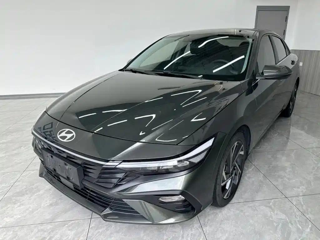 Hyundai Elantra 2023 1.5L CVT GLX Elite Edition — миниатюра 3
