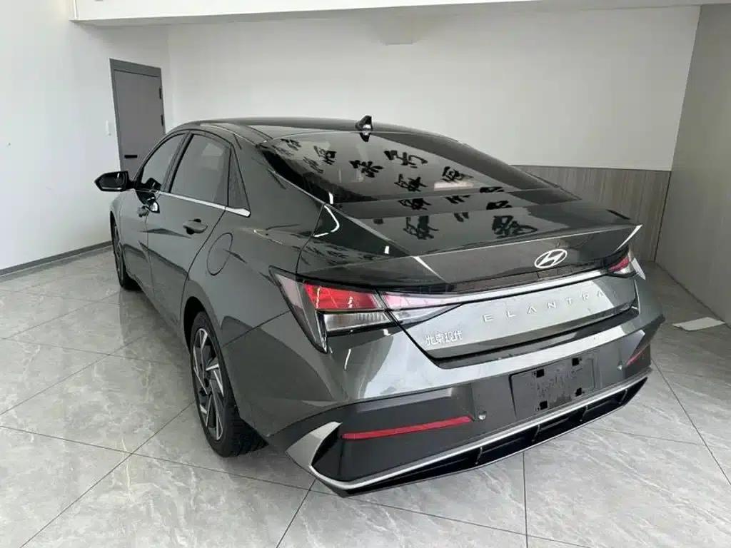 Hyundai Elantra 2023 1.5L CVT GLX Elite Edition — миниатюра 6