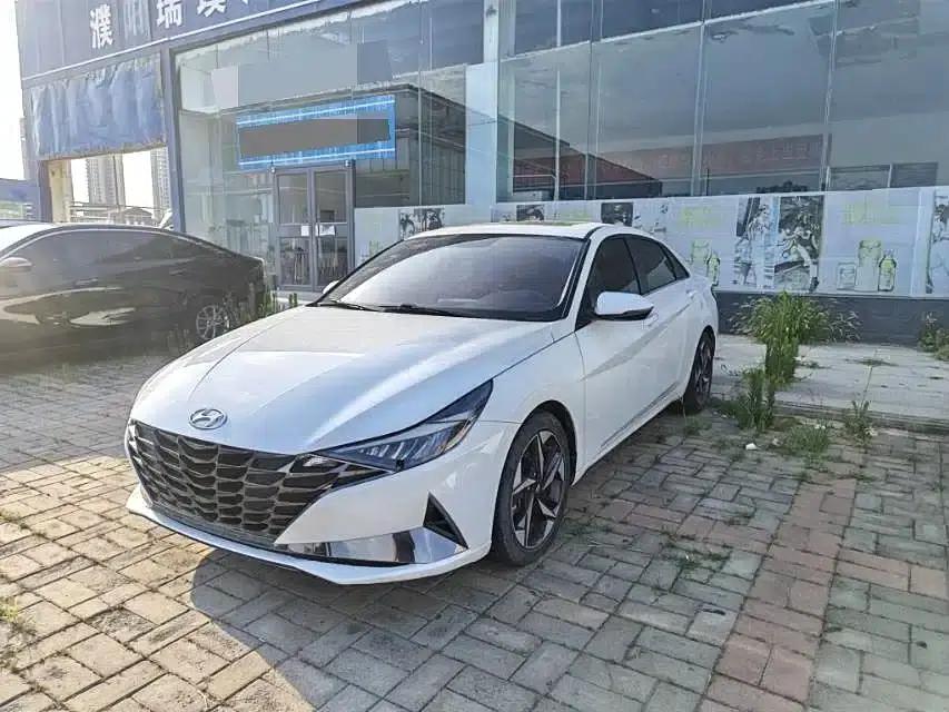 2021 Hyundai Elantra 1.5L CVT GLS Leading Edition — миниатюра 1