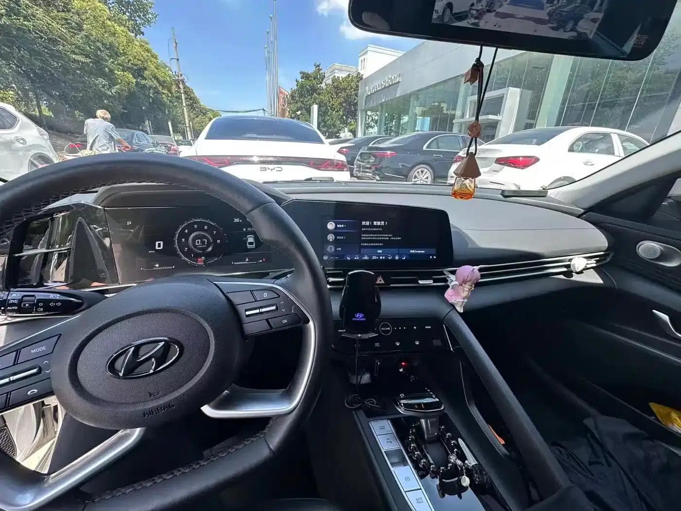 Hyundai Elantra 2021 1.5L CVT GLX Elite Edition — миниатюра 8