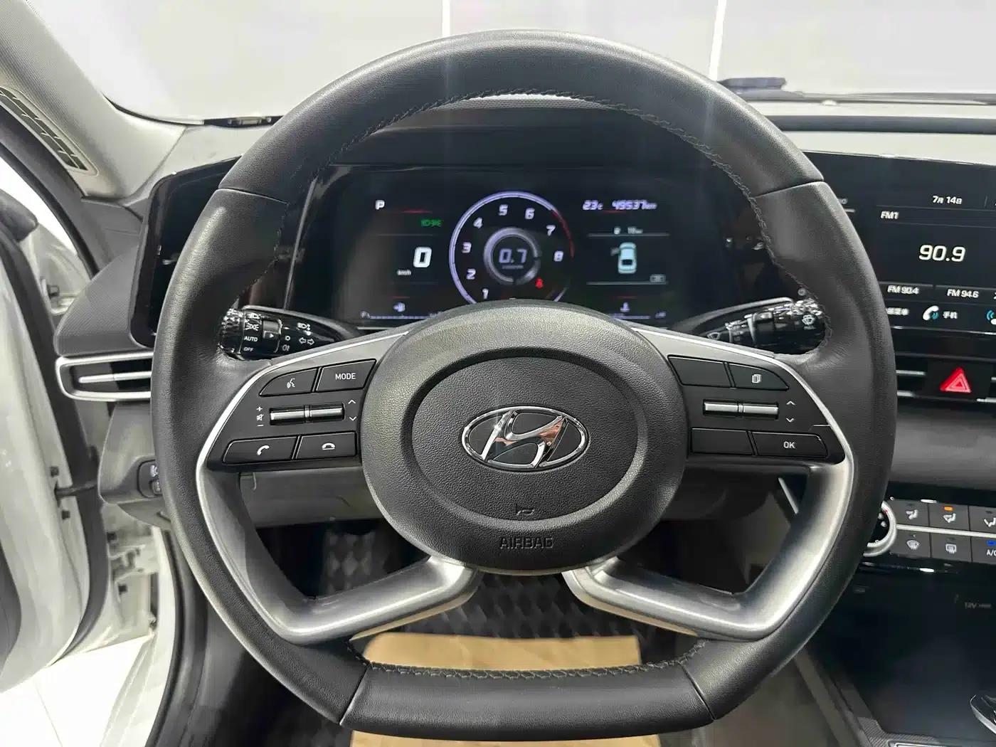 Hyundai Elantra 2022 1.5L CVT GLX Elite Edition — миниатюра 14